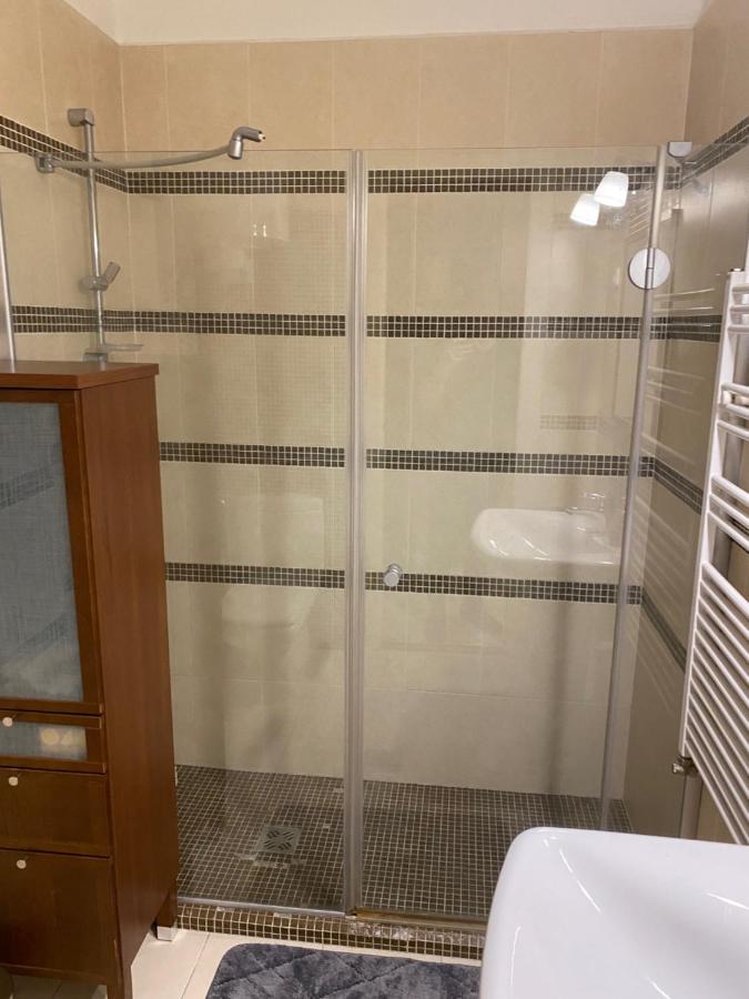 Parisi Flat Lejlighed Budapest Eksteriør billede